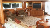 Maximus II - Saloon